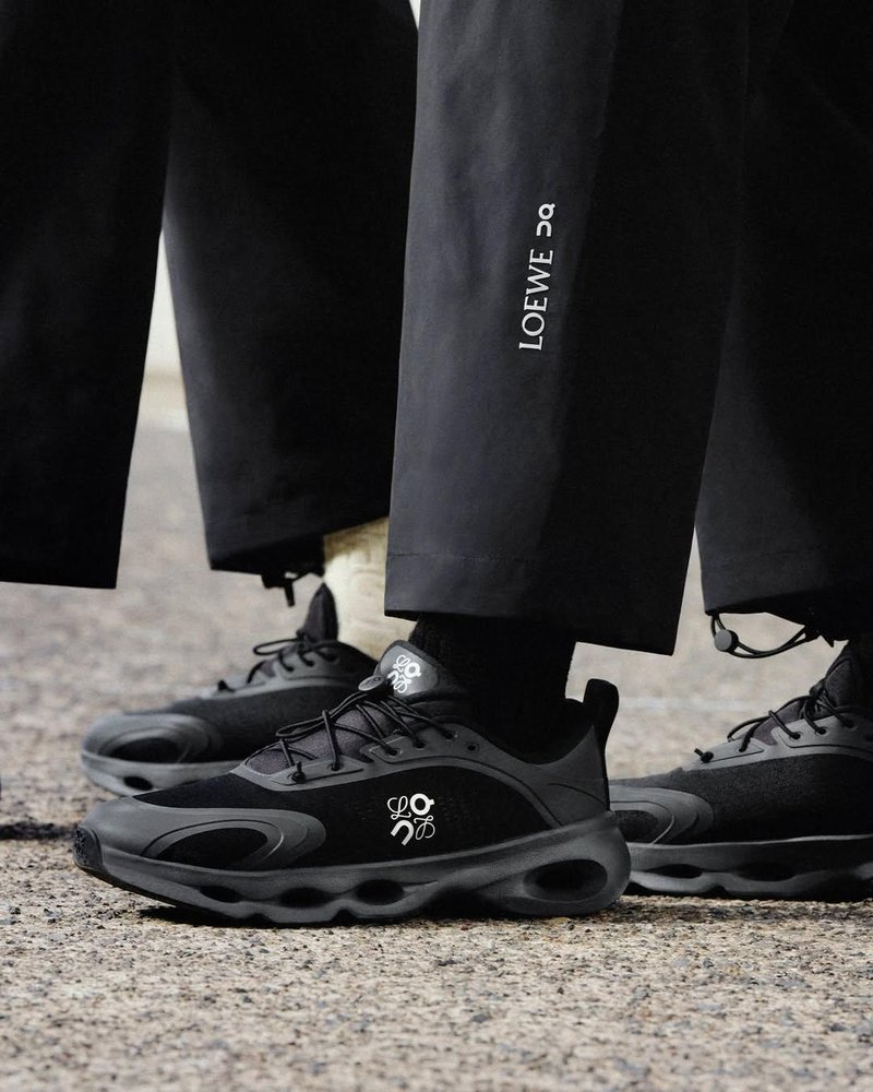 Ko se združita LOEWE in On, nastane superga, o kateri govori modni svet