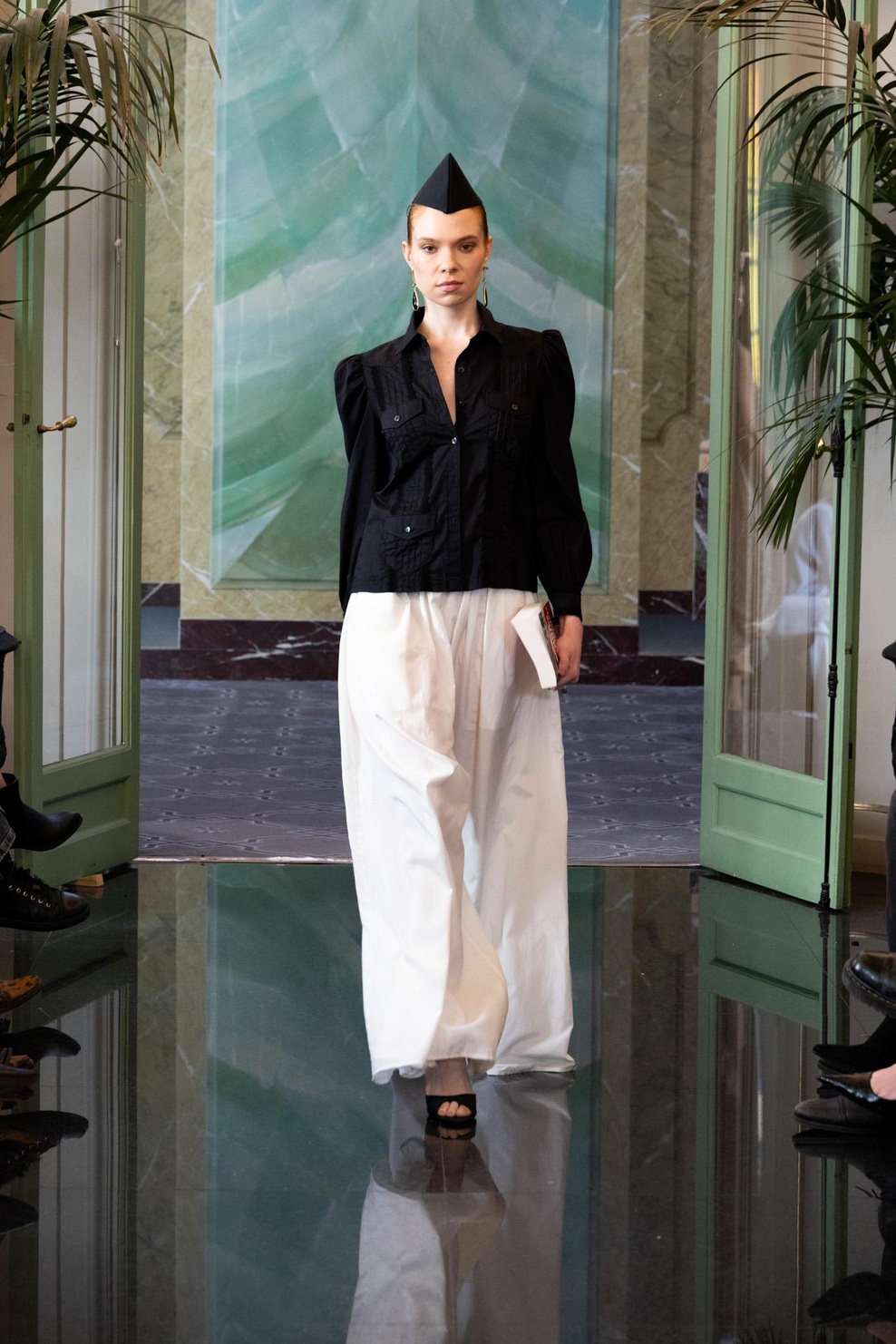 SAZÓN with IZA BY SILVIA D'AVILA jewelry & CASA LILY shoes
