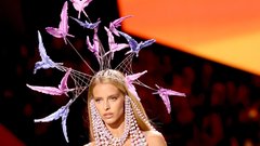 Modna revija Victoria’s Secret se je vrnila v živo iz New Yorka v velikem slogu