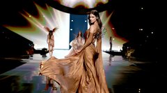 Modna revija Victoria’s Secret se je vrnila v živo iz New Yorka v velikem slogu