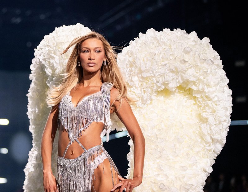 Victoria's Secret Fashion Show 2025 se je vrnila v New Yorku z glamurjem in modnimi ikonami