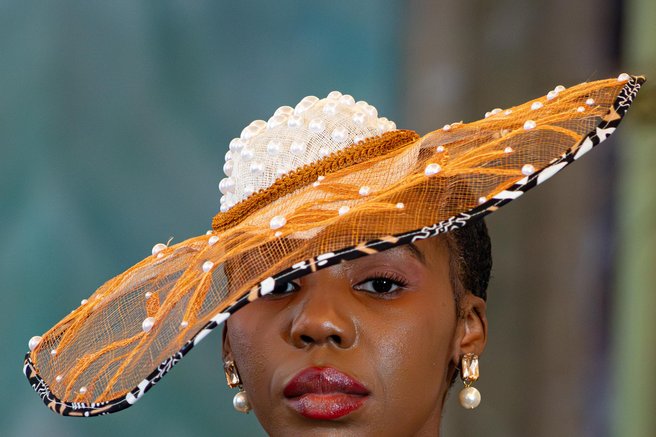 CARLA DE LUCA jewelry with UEAEI & JULZZALLURE headpiece