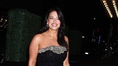 Ashley Graham obleka zvezdnato nebo