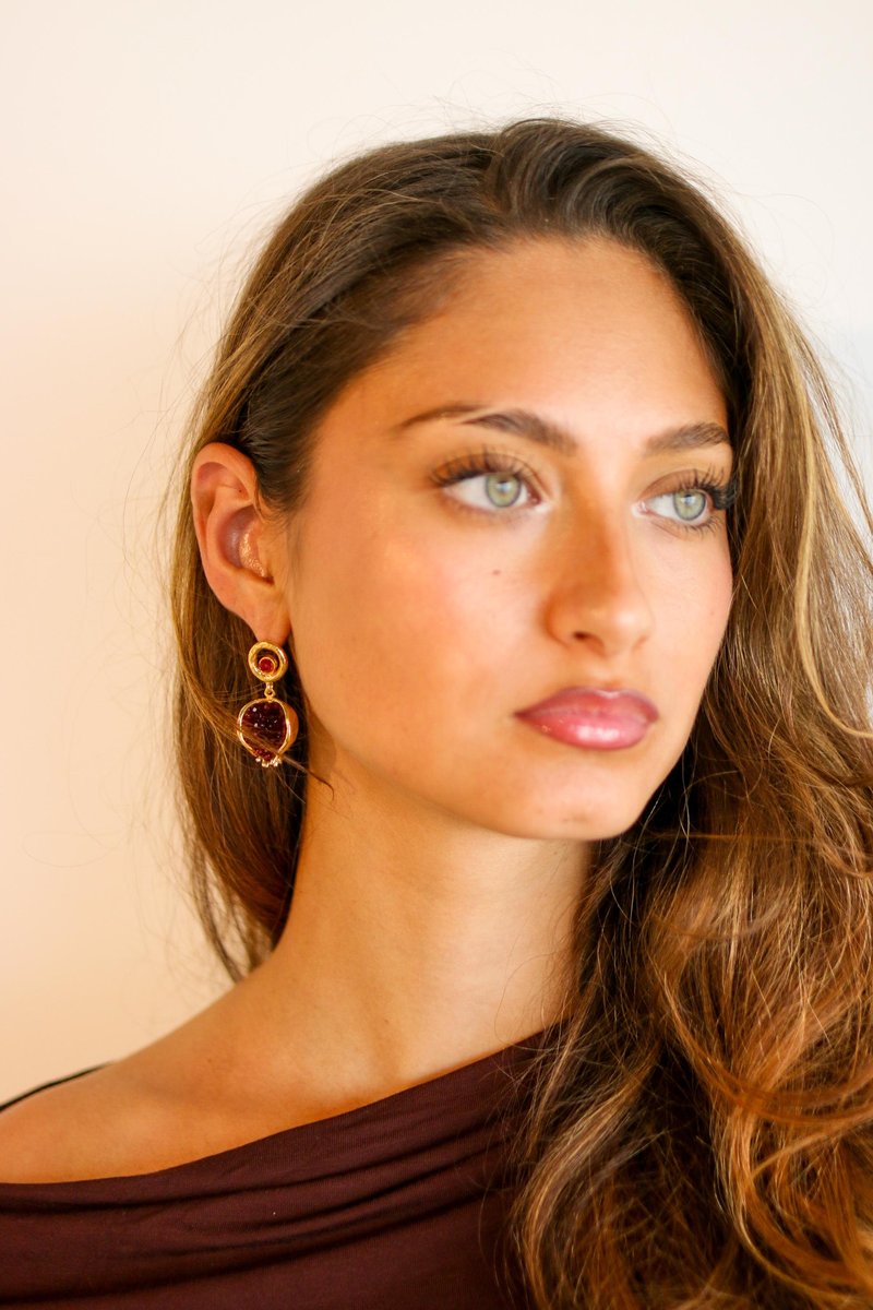 Nova obsedenost modnih poznavalk in zakaj si boste nakit Kybele Studio želele tudi ve