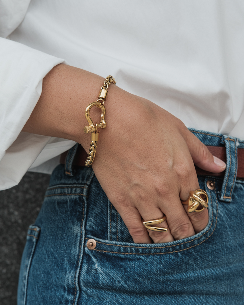 Nova obsedenost modnih poznavalk in zakaj si boste nakit Kybele Studio želele tudi ve