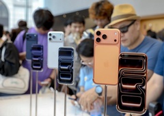 Kupil novi iPhone 17, ta pa je po 14 dneh spremenil barvo