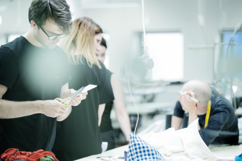 Slovenski oblikovalec Lan Krebs med ustvarjalci novih uniform Združenih narodov