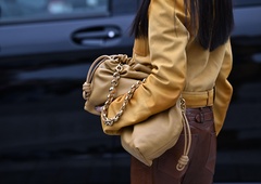 Edini kozmetični izdelek, ki ga morajo v torbici imeti vse prezaposlene ženske