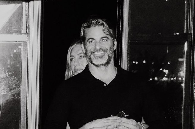 Jennifer Aniston razkrila svojega novega izbranca z romantično objavo na Instagramu