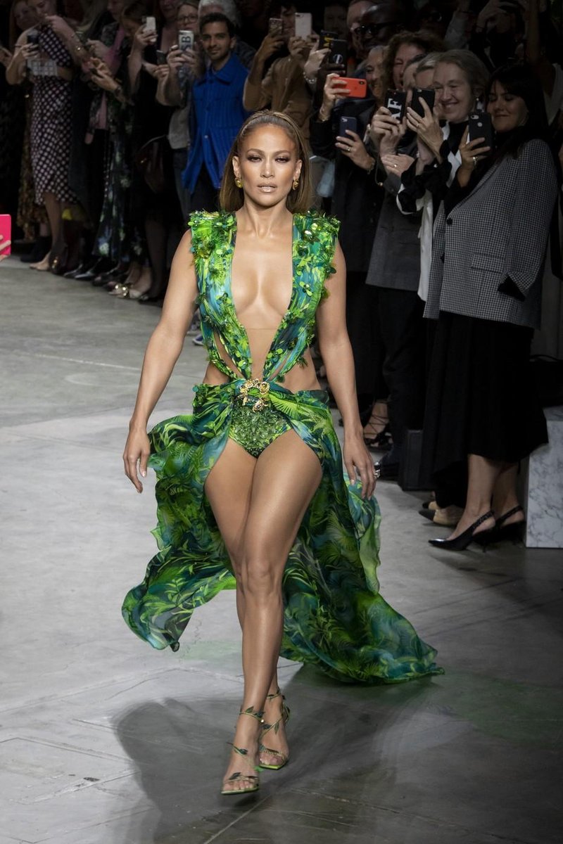 Jennifer Lopez obleka Versace