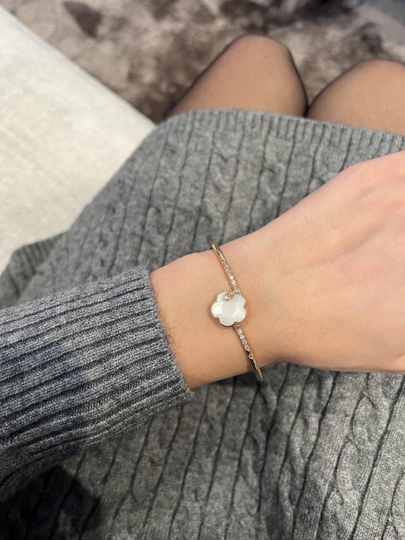 Preizkusile smo nakit, ki seže globlje od kože: Pasquale Bruni ustvarja kose, ki se dotaknejo naše osebnosti