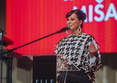 Podeljene so nagrade Elle Style Awards za leto 2025 – nagrado za življenjsko delo je prejela Miša Molk