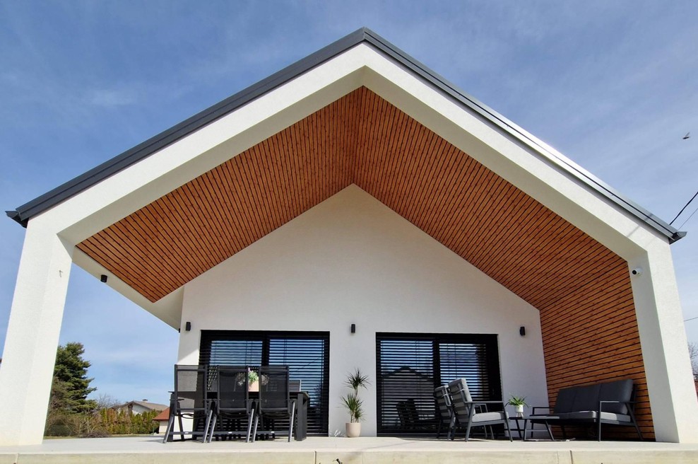 Alu lesene fasade Guardi: toplina lesa, ki ne zbledi niti pozimi (foto: Guardi)