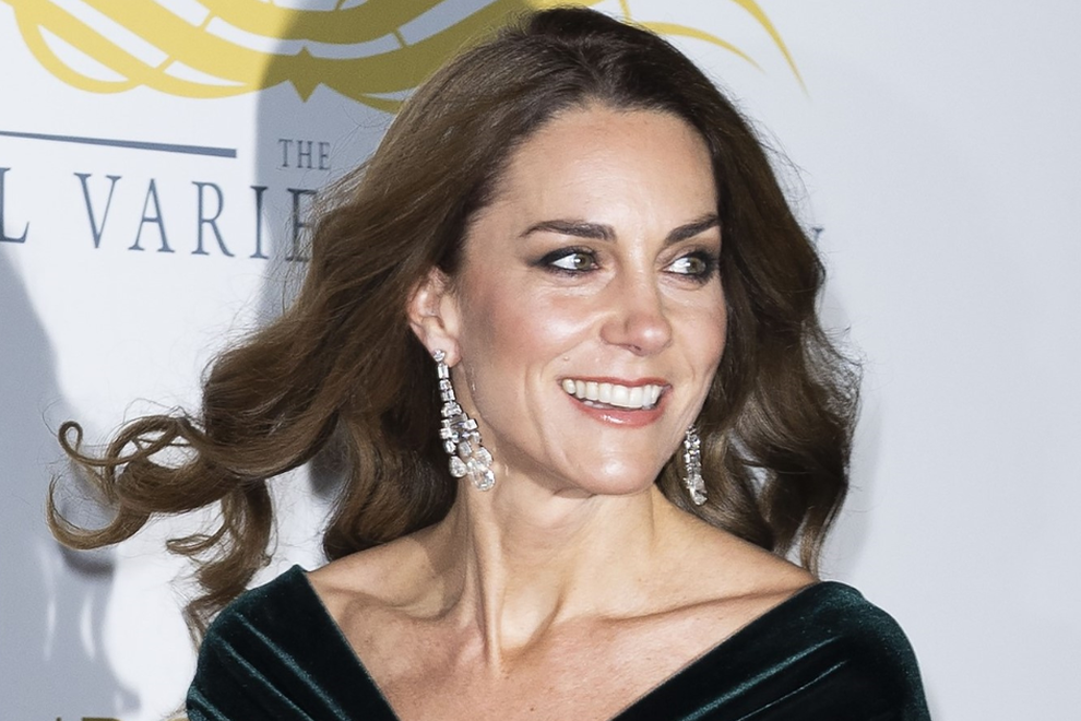 Kate Middleton žametna zelena obleka