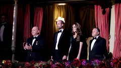 Kate Middleton žametna zelena obleka