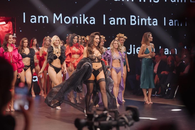 Lisca navdušila z ekskluzivno modno revijo in predstavila kolekcijo za pomlad-poletje 2026