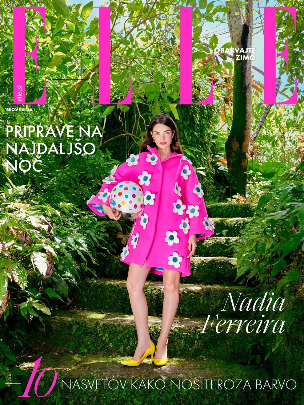 Jakna: Ágatha Ruiz de la Prada
Čelada: Ágatha Ruiz de la Prada
Čevlji: Christian Louboutin