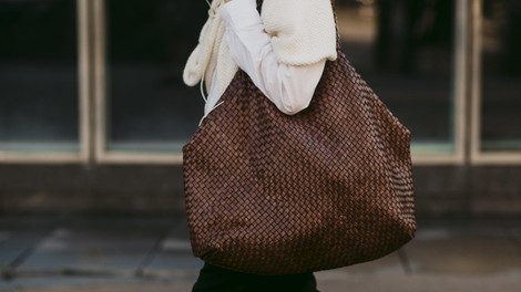 Velike torbice so to sezono na vrhuncu: in ti modeli so nas najbolj navdušili