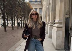 Elegantne kavbojke za zimo 2025/26, ki jih Francozinje nosijo s petkami in škornji