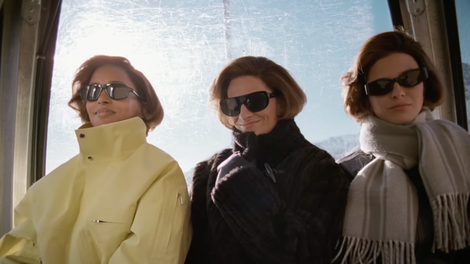 Jacquemus x Nike presenetila s smučarsko kampanjo, v kateri smo prepoznali znan slovenski obraz