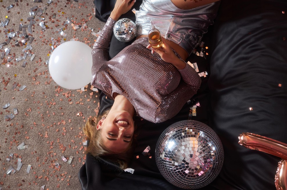 Ti bleščeči čevlji iz H&M so top obutev za prihajajoče praznike! (foto: Profimedia)