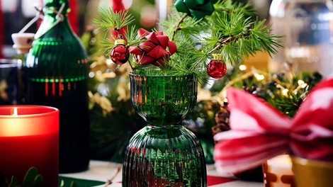 Ikea znova navdušuje: 6 božičnih kosov, ki vaš dom v hipu spremenijo v pravljico