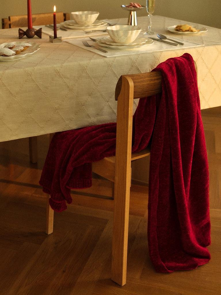 Praznični okraski, ki bodo vaš dom spremenili v božično pravljico: Westwing navdušuje z estetiko Holiday Harmony