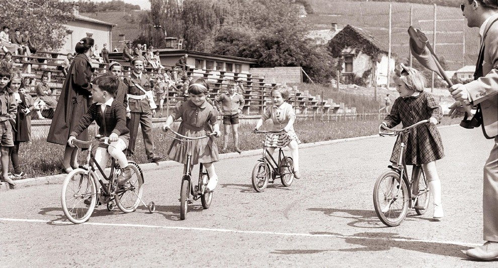 POPRAVLJANJE STVARI V današnji potrošniško naravnani družbi je povsem običajno, da ko se nam nekaj pokvari, kupimo novo stvar. A …