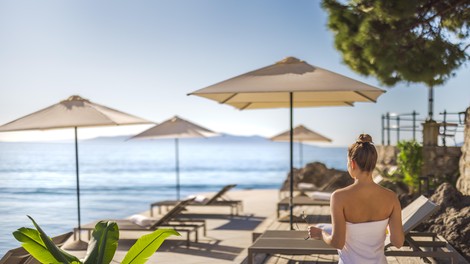 Leta 2026 si privoščite poletni oddih, kjer se bo resničnost srečala s sanjami (rezervirajte svoja nebesa s popustom!)