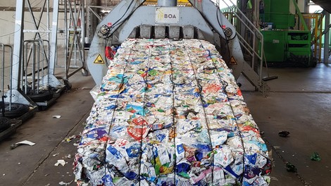 Ko embalažo Tetra Pak odložite v rumeni zabojnik, se začne pisati čisto nova zgodba