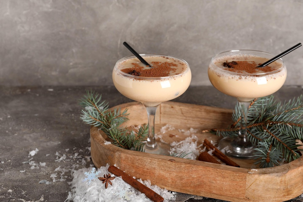 Pozabite na gin tonic in aperol spritz: zimski koktajli, ki se jim ne boste mogli upreti (foto: Profimedia)