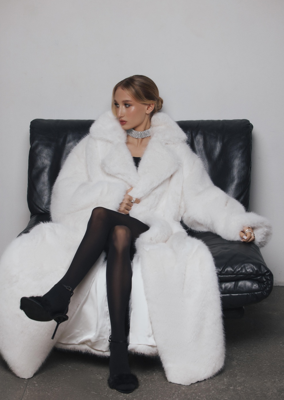 Eva Pogranychna: Navdih za bleščeč vstop v novo leto