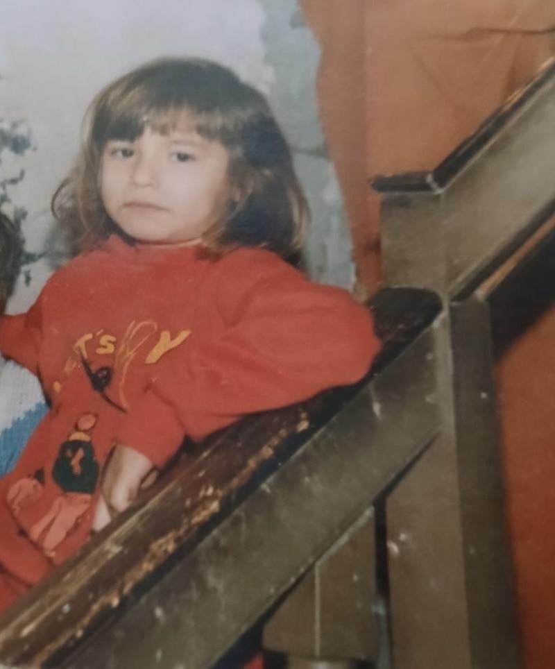 ''Iz kimone v aktivno eleganco: modna zgodba Vide Macura Maglica, stkana iz vztrajnosti in tihega luksuza''