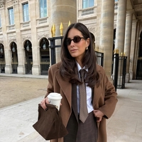 Pozabite na črne hlače: ta barva deluje bolj luksuzno in je "must have" te zime