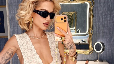 Selfie, rita ora