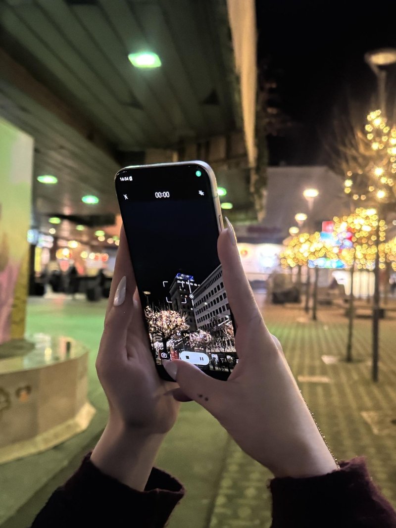 Začetek leta 2026 bo tehnološko zaznamoval tudi težko pričakovani prihod telefona HONOR Magic8 Pro