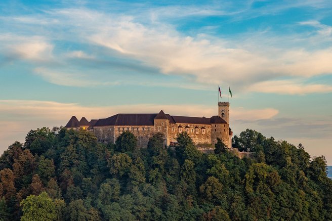 Teh starih slovenskih besed več ne pozna skoraj nihče: veste, kaj pomenijo?