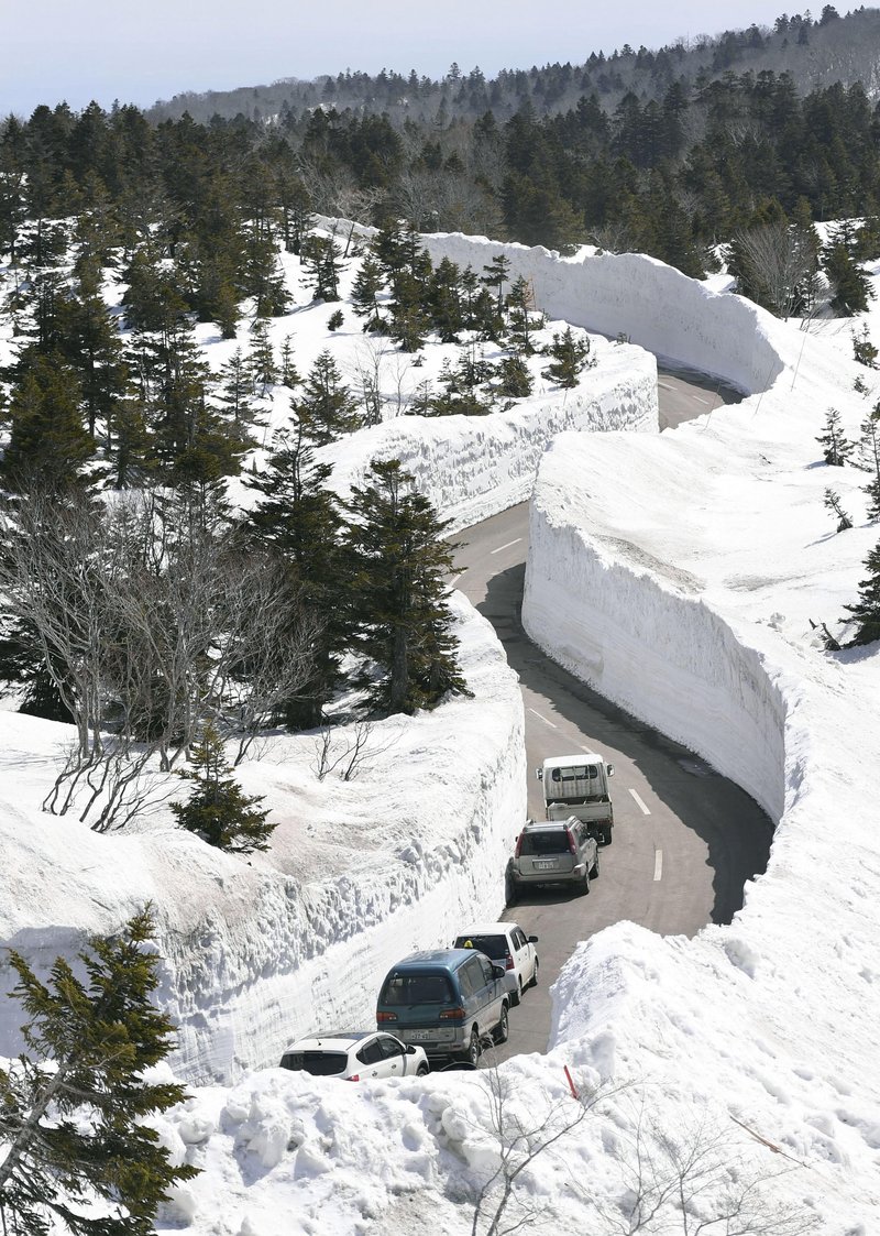 Dežela, kjer zapade največ snega na svetu: snežni zameti so višji od hiš