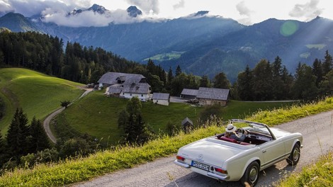 Solcava narava turistka