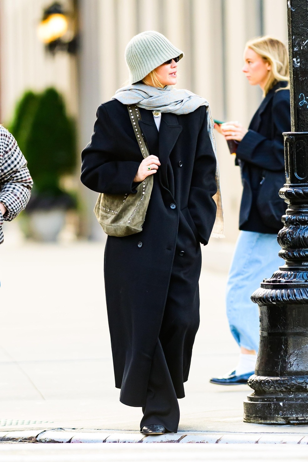 To velja za ljudi, ki ne objavljajo na družbenih omrežjih: pravijo, da so nekaj posebnega (foto: Profimedia)