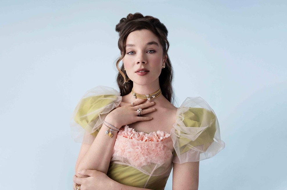 Za vse oboževalce serije Bridgerton: Pandora je lansirala romantično kolekcijo nakita, navdihnjeno z uspešnico (foto: Pandora)