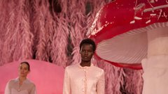 Matthieu Blazy s prvo Haute Couture kolekcijo za Chanel odpira novo poglavje Hiše