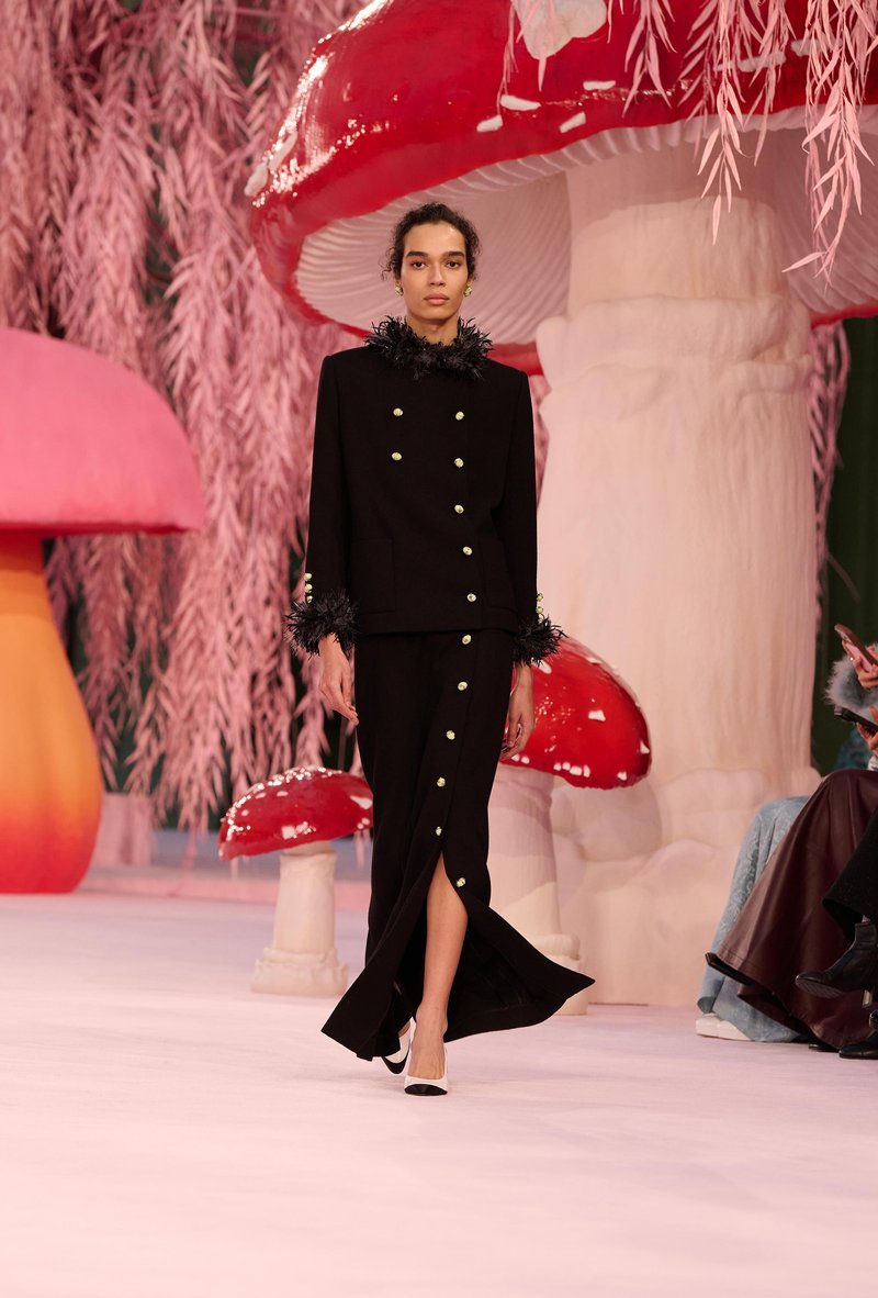 Matthieu Blazy s prvo Haute Couture kolekcijo za Chanel odpira novo poglavje Hiše