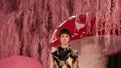 Matthieu Blazy s prvo Haute Couture kolekcijo za Chanel odpira novo poglavje Hiše