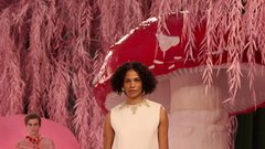 Matthieu Blazy s prvo Haute Couture kolekcijo za Chanel odpira novo poglavje Hiše