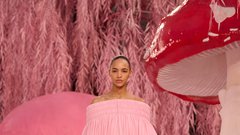 Matthieu Blazy s prvo Haute Couture kolekcijo za Chanel odpira novo poglavje Hiše