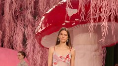 Matthieu Blazy s prvo Haute Couture kolekcijo za Chanel odpira novo poglavje Hiše