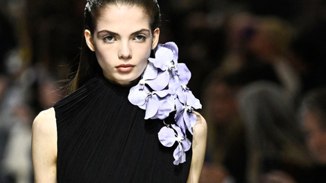 Pariški teden mode Modna revija Dior zelena torba