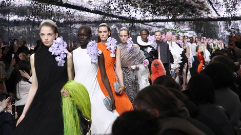 Dior v znamenju prve haute couture kolekcije Jonathana Andersona