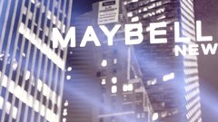 Utrip New Yorka v Beogradu: lepotna zabava leta predstavila najnovejšo inovacijo Maybelline NY